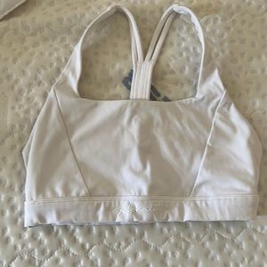 Alphalete sport bra